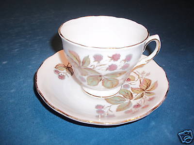 RIDGEWAY CUP & SAUCER BONE CHINA ENGLAND BLACKBERRY  