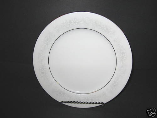 NORITAKE   CUMBERLAND 2225   QTY 2 SALAD PLATES  