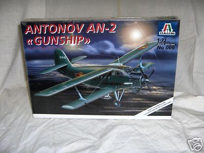 72 ANTONOV AN 2 GUNSHIP   ITALERI # 009  