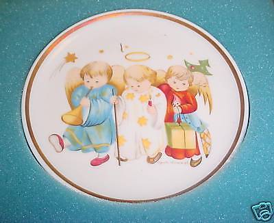 Berta Hummel 1977 Schmid Christmas Heavenly Mini Plate  