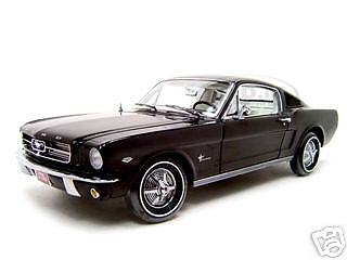 1965 FORD MUSTANG 2+2 FASTBACK 118 ERTL AUTHENTIC  