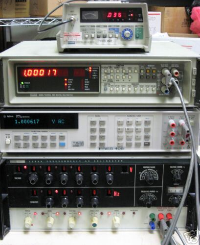 FLUKE 5200A AC VOLTAGE CALIBRATOR  