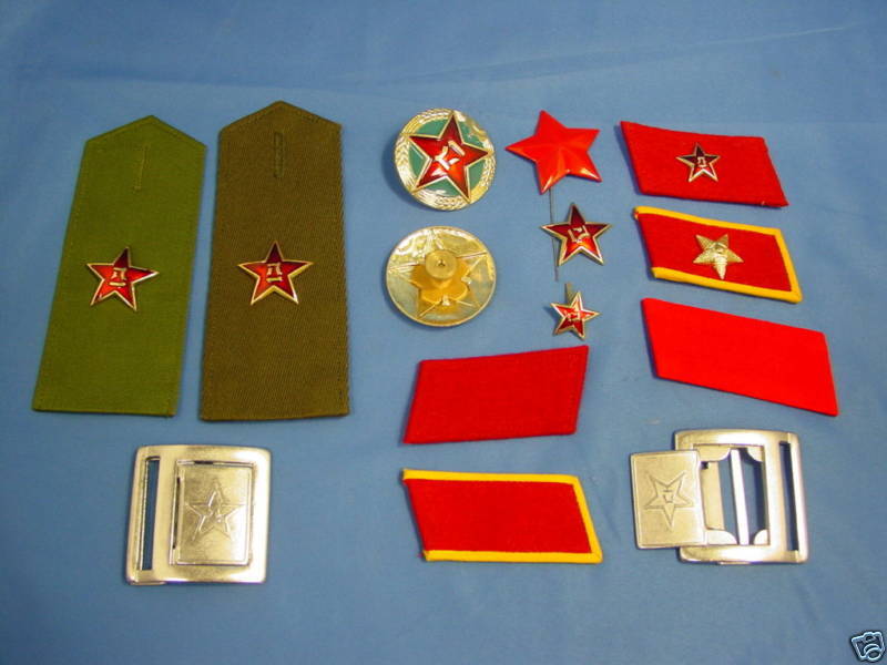 VIETNAMESE, LOT OF MILITARY CHINESE PINS, SHIRTS,PANTS  